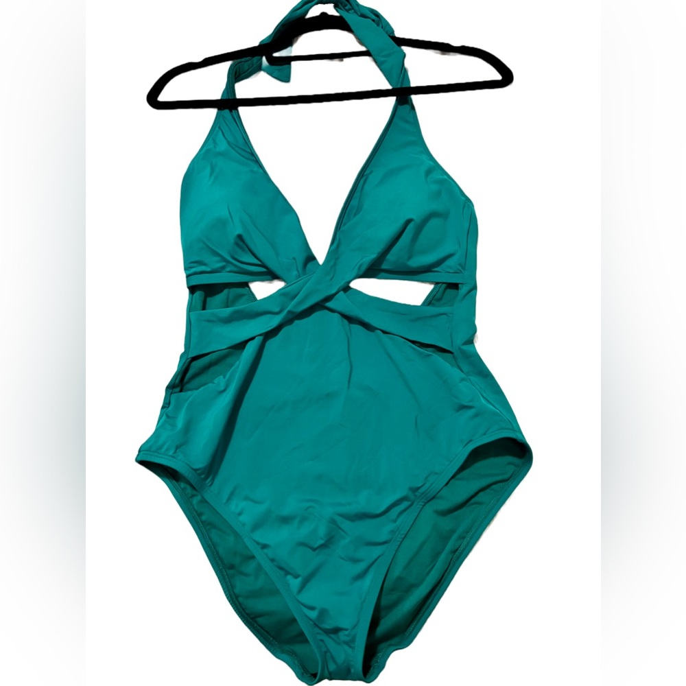 NWT Ladies Kenneth Cole One Piece Swimsuit
